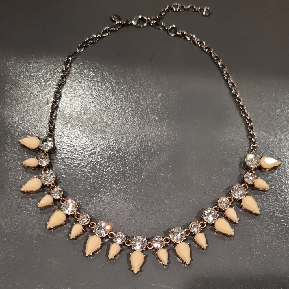 Elegant Cream and Silver Necklace